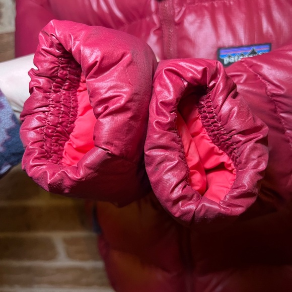 Patagonia Toddler 5T Red Burgundy Hi-Loft Puffer Jacket Down Fill Lightweight - Picture 3 of 8